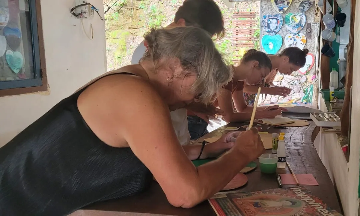 Coaching retraite in Indonesië: Vind jezelf terug - schilderworkshop indonesie.
