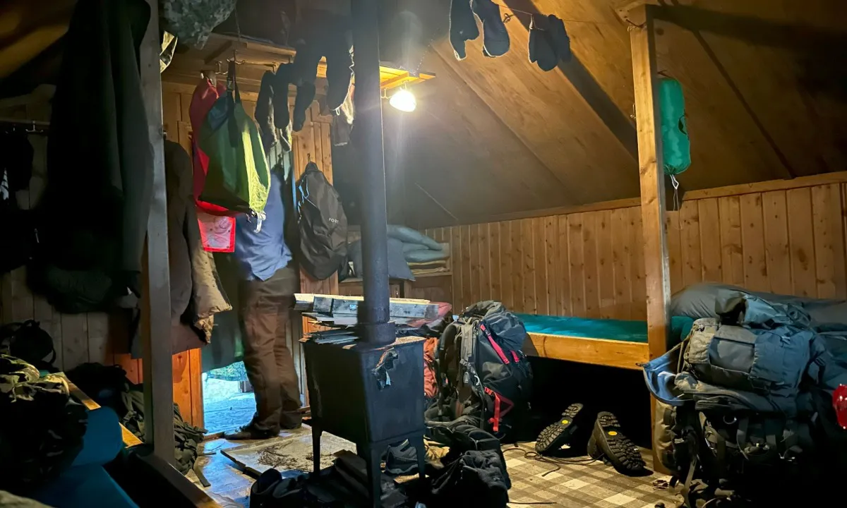 Winter expeditie Zweden: extreme survival en zelfontdekking - pilestuga jpg.